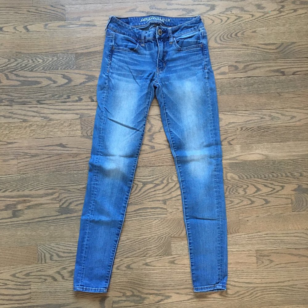 American Eagle Super Stretch X size 2 regular